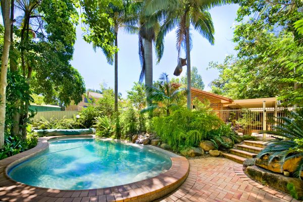 Cost of Pool Patio Paving in Lake Stevens